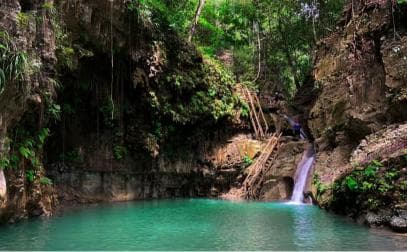 Amber Cove/Taino Bay: 7-Wasserfall-Tour mit Schwimmen und Mittagessen — Guided tour and outdoor activity