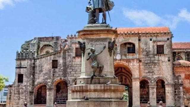 Punta Cana: Ganztägige All-Inclusive-Stadtrundfahrt durch Santo Domingo — Guided tour and outdoor activity