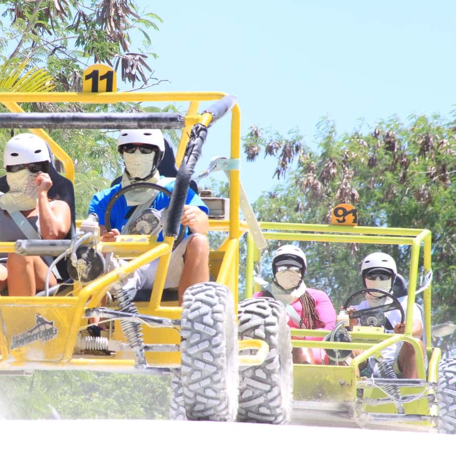 Buggy-Fahrt, Zipline Splash & Wasserfall-Pool-Kombination mit Mittagessen — Guided tour and outdoor activity