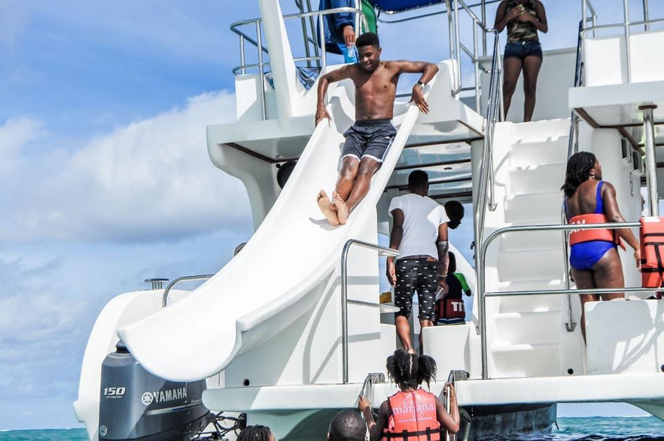 Punta Cana: Catalina Island Cruise with Lunch and Open Bar - Image 3