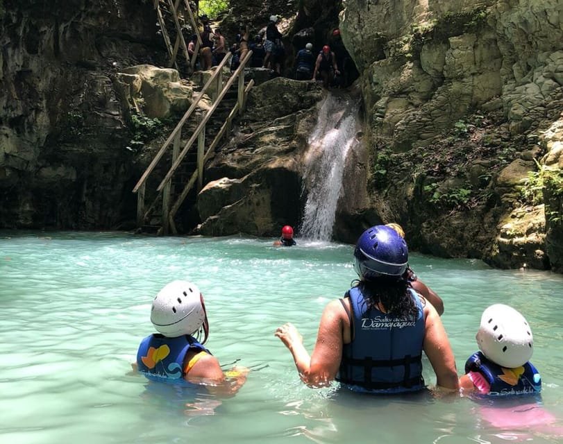 Puerto Plata: Jeep-Safari und Damajagua-Wasserfälle-Tour