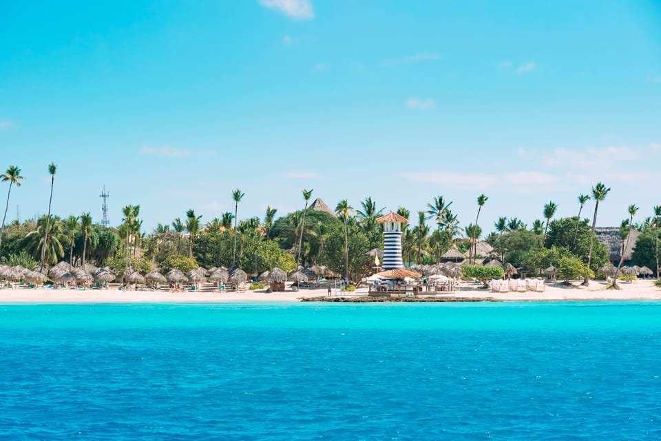 Punta Cana Area: Party Cruise with Parasailing and Open Bar - Immagine 5