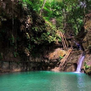 Amber Cove/Baia di Taino: Tour delle 7 cascate con bagno e pranzo