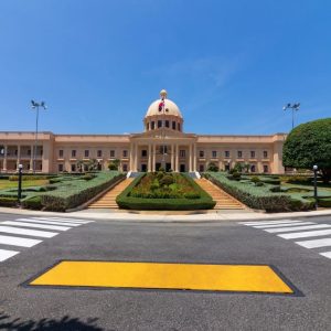 Tour della città di Santo Domingo: Città coloniale, Los Tres Ojos, Pranzo