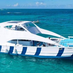 Exclusive Party Yacht Snorkeling, Natural Pool Rezervovat nyní