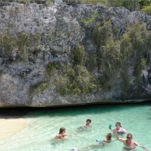 Da Punta Cana: Catamarano privato Isola di Catalina Giornata intera