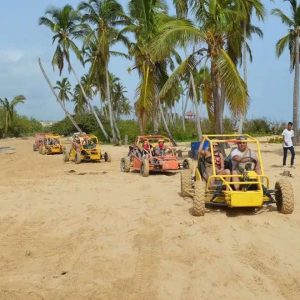 Santo Domingo: Avventura in buggy a Macao con Cenote e spiaggia