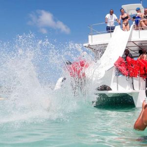 Party Boat a Punta Cana/bevande e trasporto gratuiti inc.