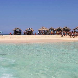 Cayo Arena: Esperienza VIP in catamarano di lusso